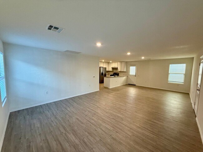 Building Photo - Beautiful Brand New 3/2 Home