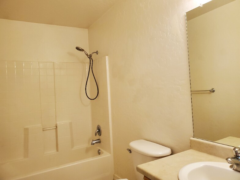 Building Photo - 1978 S 650 E