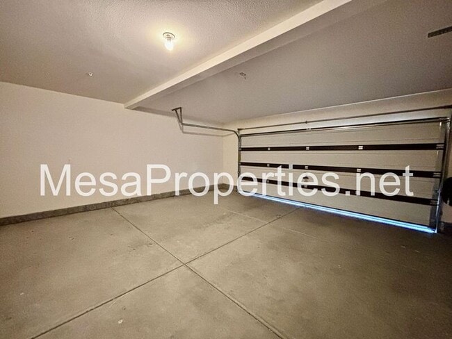 Building Photo - 15877 Cordova Rd