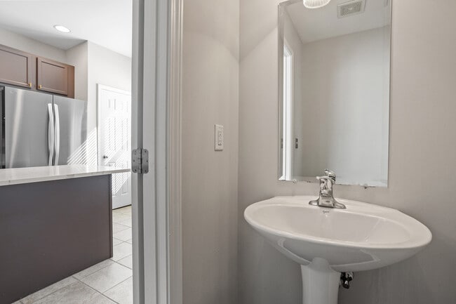 Building Photo - 6632 Clarksburg Pl