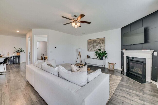 Building Photo - 262 Tahoe Drive