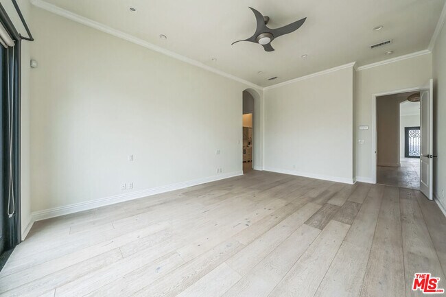 Building Photo - 4576 Martson Dr