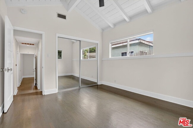 Building Photo - 408 Kendall Ave