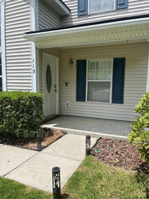 Building Photo - 113 Rockdale Ln