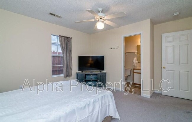 Building Photo - 107 Hammett Grove Ln