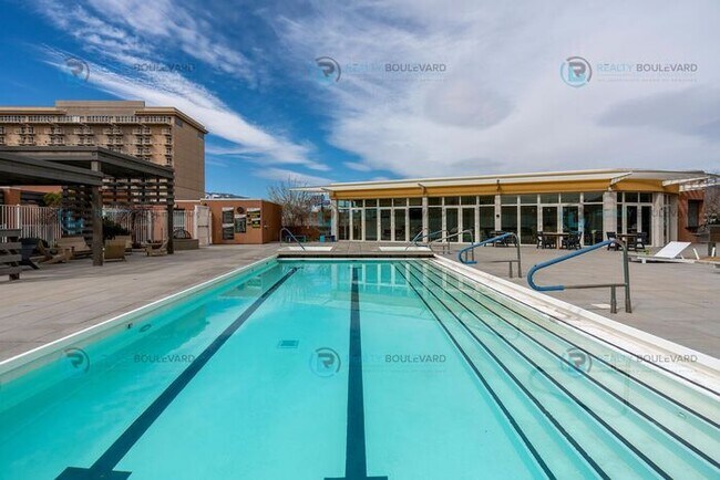 Building Photo - Modern 1 Bedroom 1 Bath Luxury Condo at Th...