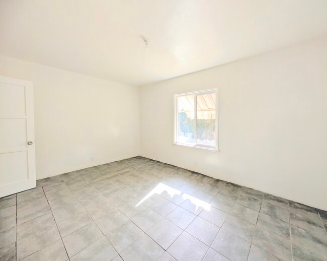 Building Photo - 865 N Glassell St