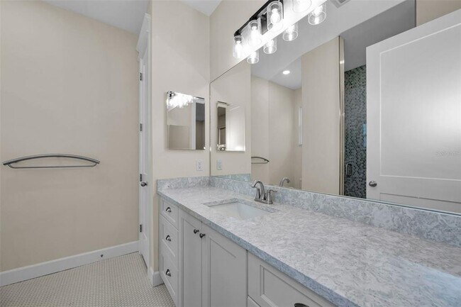 Building Photo - 522 Louden Ave