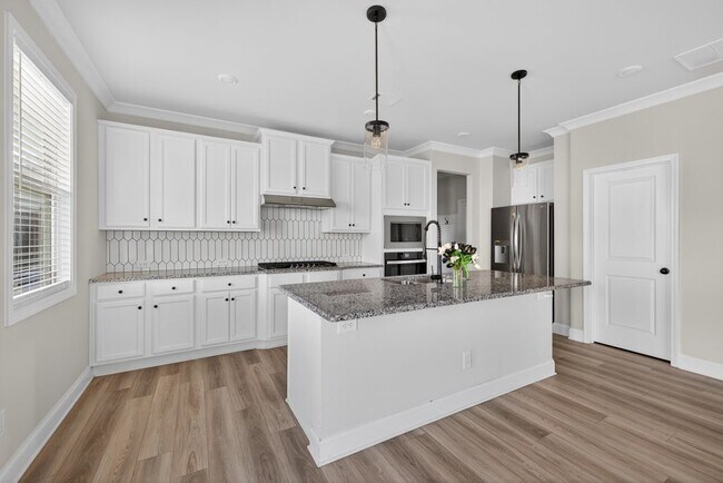 Building Photo - 4407 Silver Oak Dr