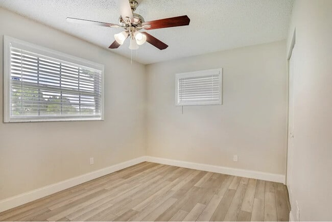 Building Photo - 91827 Sarnow Dr