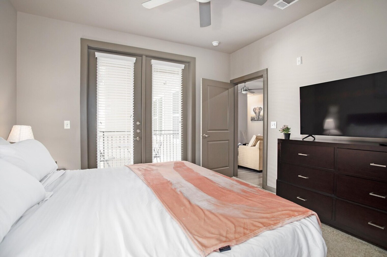 Building Photo - 976 S Braeswood Blvd