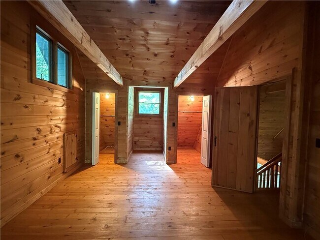 Building Photo - 2405 Mountain Rd