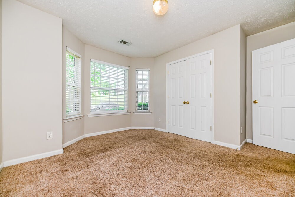 Building Photo - 1309 Kent Manor