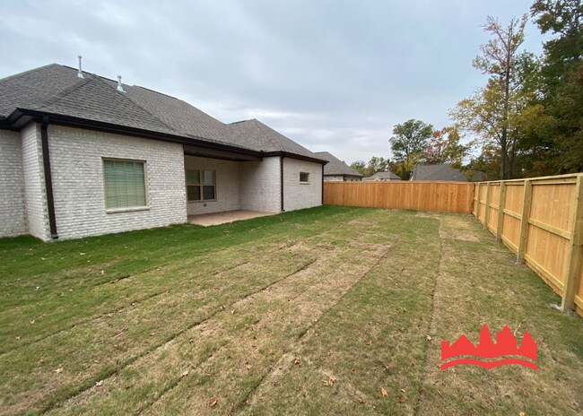 Building Photo - 10000 Messana St