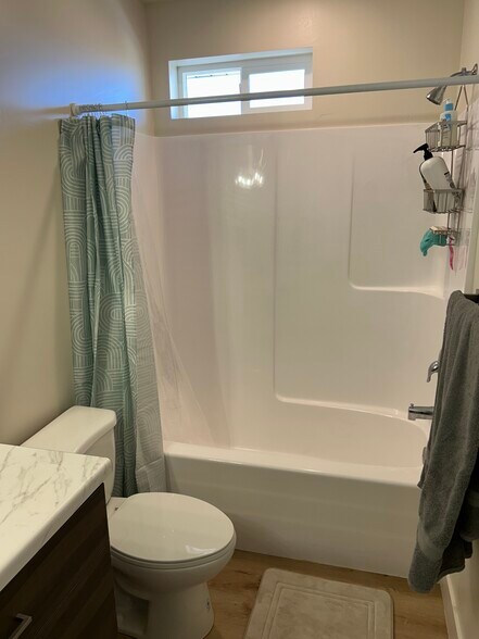 Building Photo - 534 W 1045 N