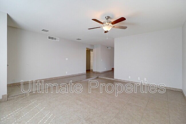 Building Photo - 4838 W Brown St