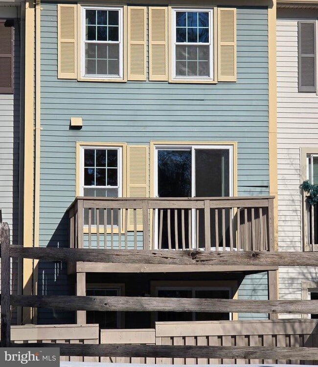 Building Photo - 20559 Strath Haven Dr