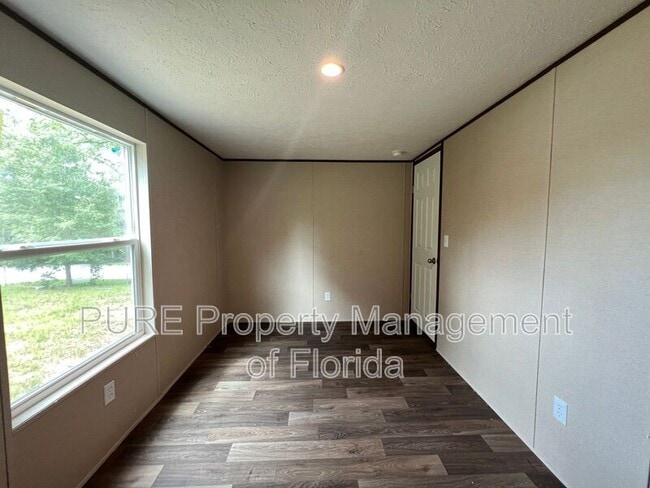 Building Photo - 16364 SE 57th St