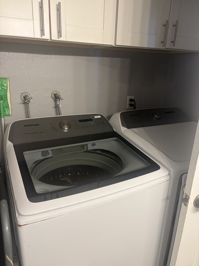 Building Photo - 1120 Quail St