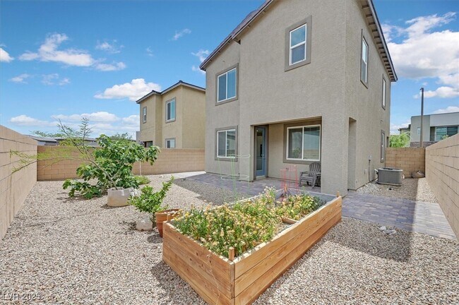 Building Photo - 8852 Flora Run Ave