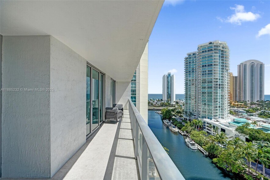 Building Photo - 300 Sunny Isles Blvd