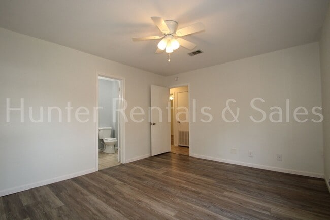 Building Photo - Morgan's Point Resort!