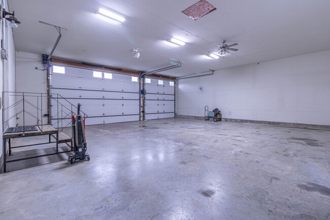 Building Photo - 7700 N Ballew Rd