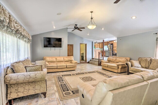 Primary Photo - 6851 Nebraska Ave