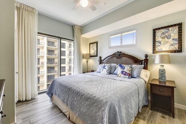 Building Photo - 15100 Front Beach Rd