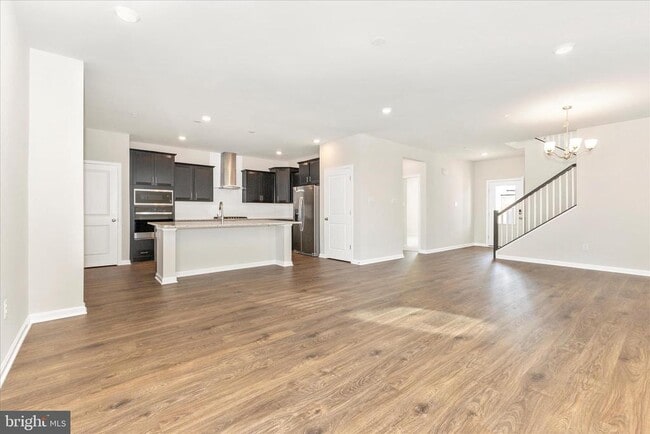 Building Photo - 461 Hanson St