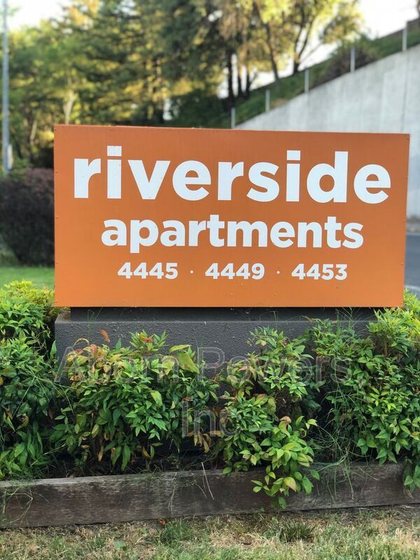 4453 Riverside Blvd 4453 Riverside Blvd Sacramento CA 95822