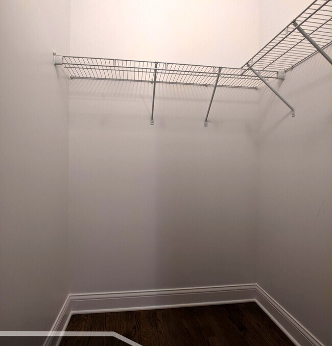 Building Photo - 3405 W Fullerton Ave