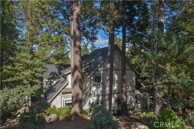 Building Photo - 196 N Fairway Dr