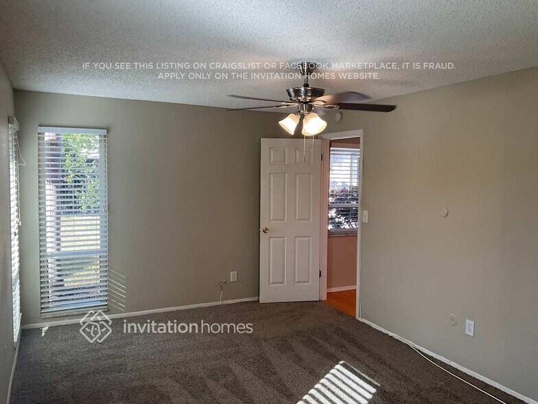 Building Photo - 13353 Hacienda Dr