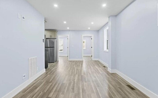 Building Photo - 392 Palisade Ave
