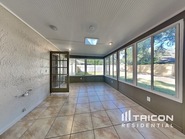 Building Photo - 1557 Skye Ct