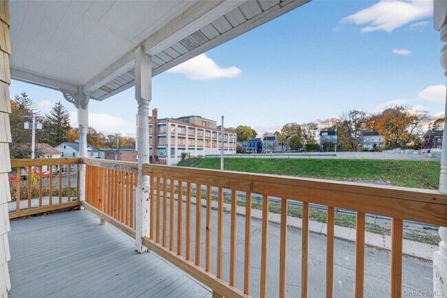 Building Photo - 11 Zimmer Ave