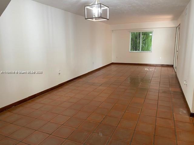 Building Photo - 402 Majorca Ave