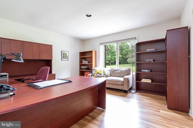 Building Photo - 125 Edison Furlong Rd