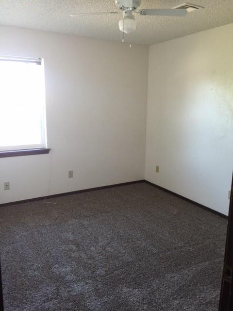 Building Photo - 320 Falcon Ct
