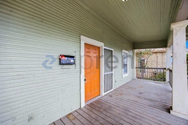 Building Photo - 125 Southolme Ave