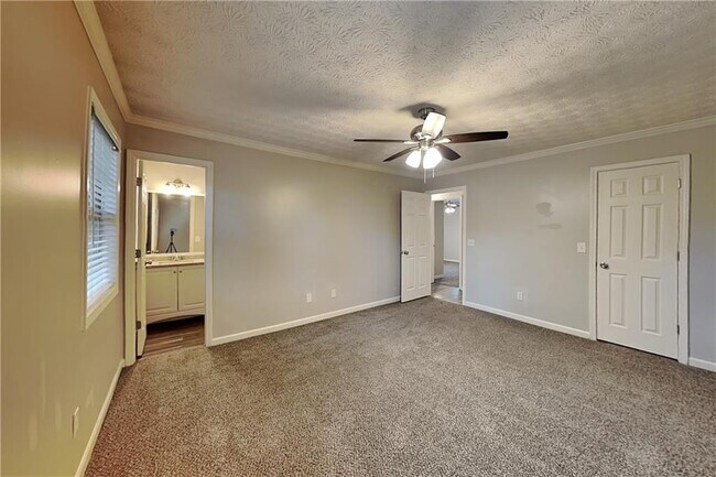 Building Photo - 3784 Cherokee Overlook Dr
