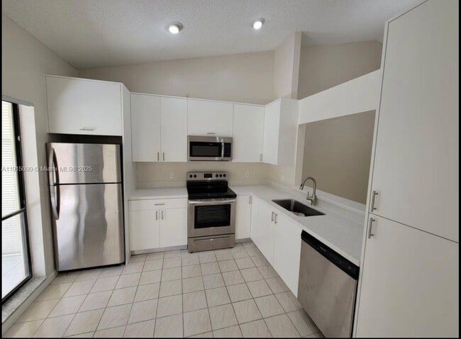 Building Photo - 9336 Ketay Cir