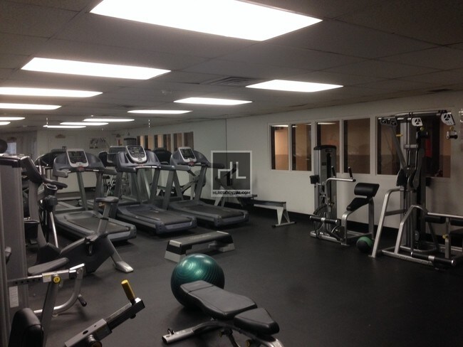 Building Photo - 303 Elizabeth St