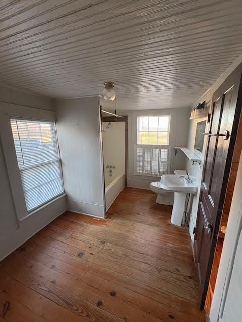 Building Photo - "Charming 1-Bedroom Greenville Retreat with Rustic Hardwood Floors!"