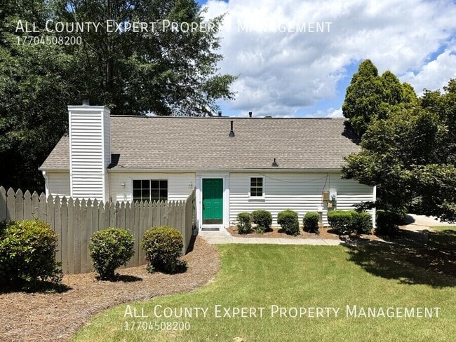 Building Photo - 2657 Laurel Ln NW
