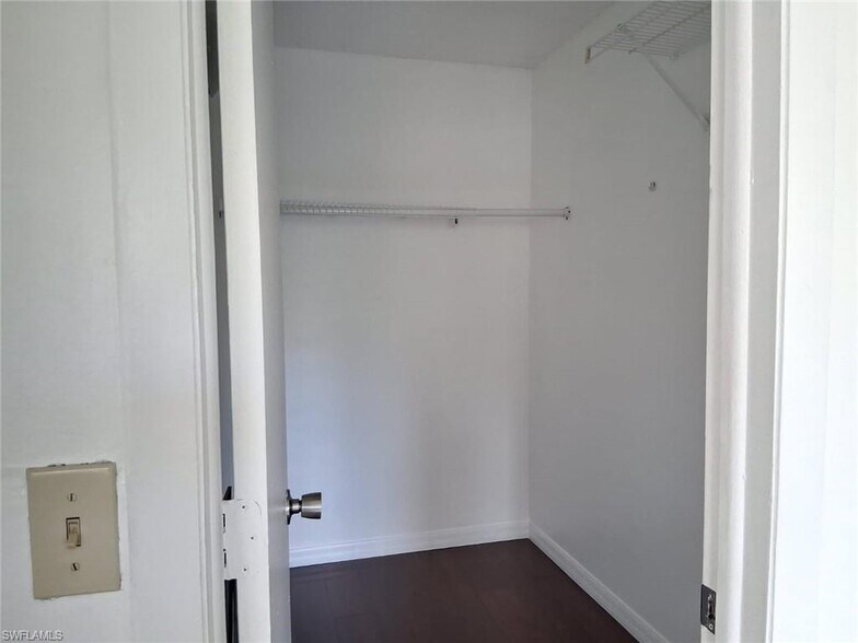 Closet One - 108 Santa Clara Dr