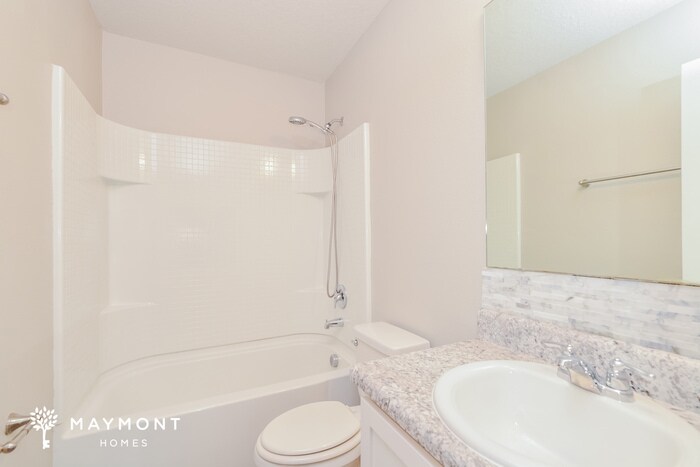 Building Photo - 216 Goldenrod Ln