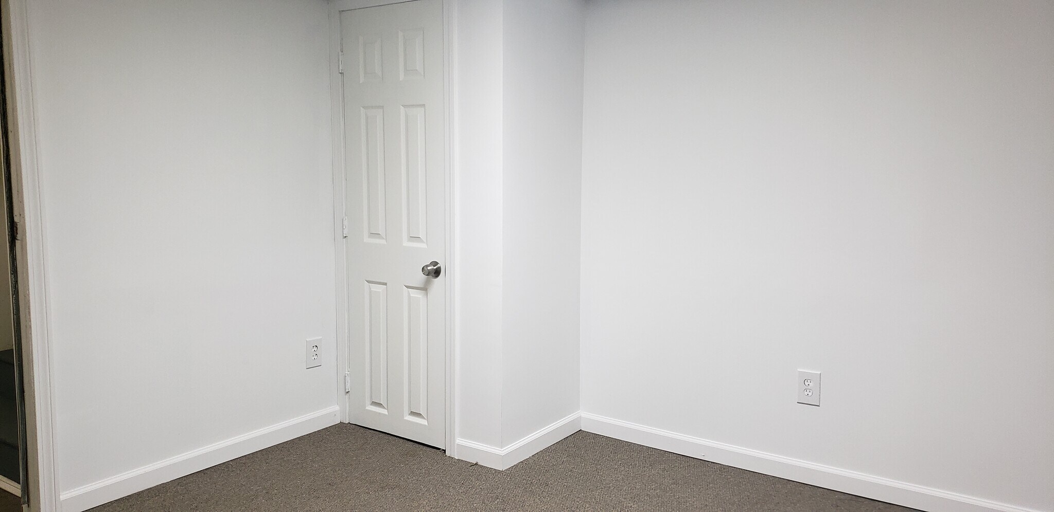 Building Photo - 54 Lambert St