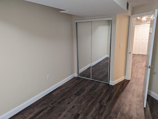 Building Photo - 41 May St